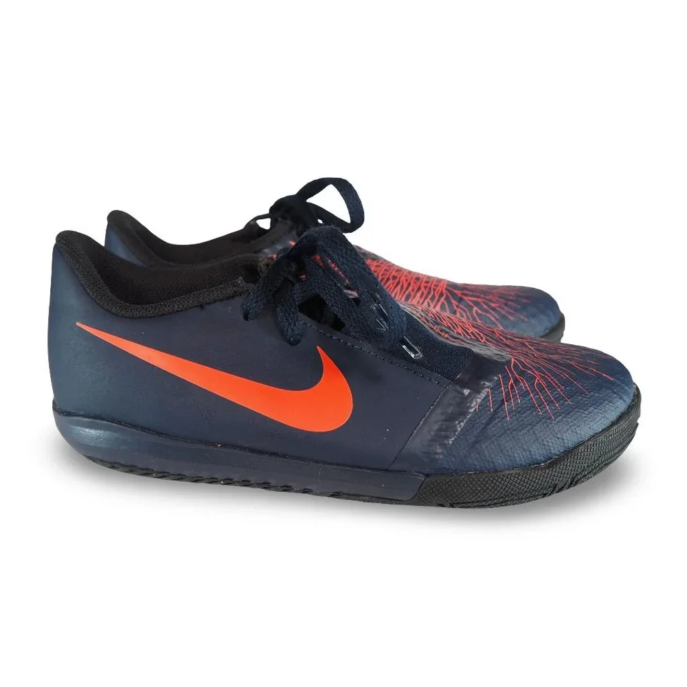 Nike brand jr